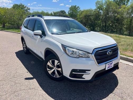 Crystal White Pearl 2019 Subaru Ascent Premium 8-Passenger