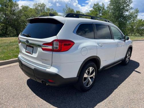 Crystal White Pearl 2019 Subaru Ascent Premium 8-Passenger