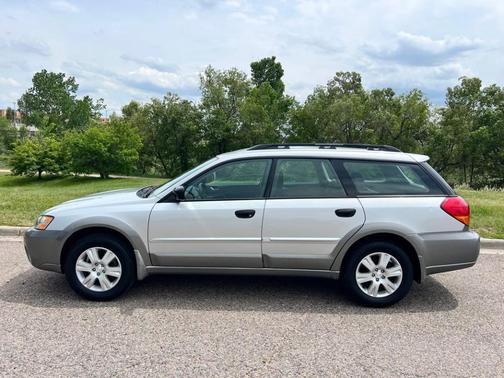 2005 Subaru Outback 2.5i