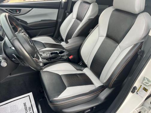 Crystal White Pearl 2023 Subaru Crosstrek Limited