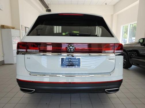 2024 Volkswagen Atlas 2.0T SE