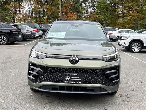 2025 Volkswagen Tiguan 2.0T SE R-Line Black