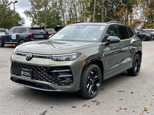 2025 Volkswagen Tiguan 2.0T SE R-Line Black