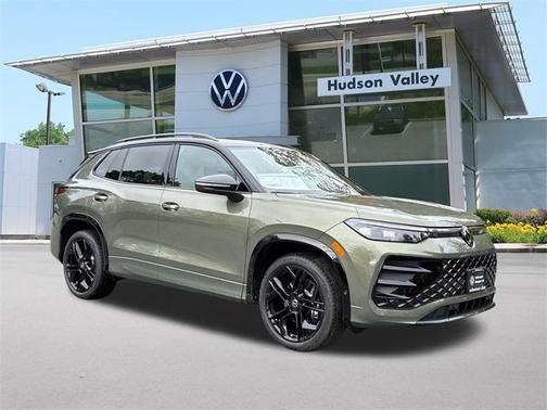 2025 Volkswagen Tiguan 2.0T SE R-Line Black