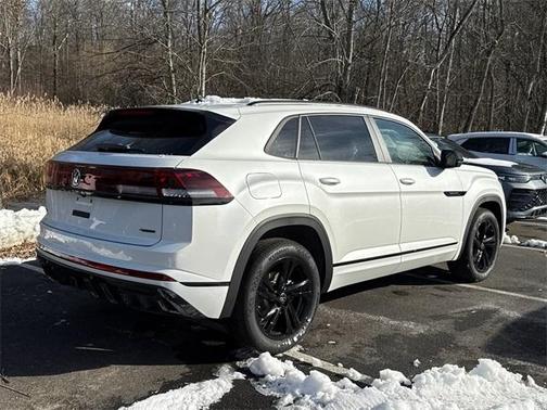 2026 Volkswagen Atlas Cross Sport 2.0T SEL R-Line Black