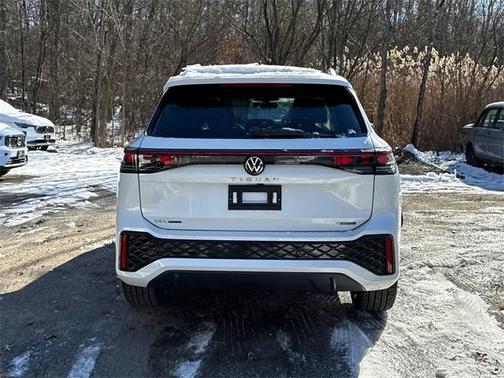 2026 Volkswagen Tiguan 2.0T SEL R-Line