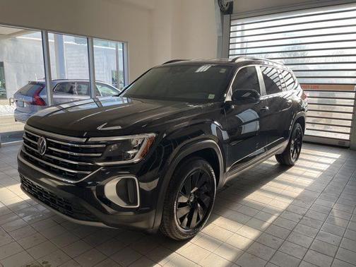 2025 Volkswagen Atlas 2.0T SE