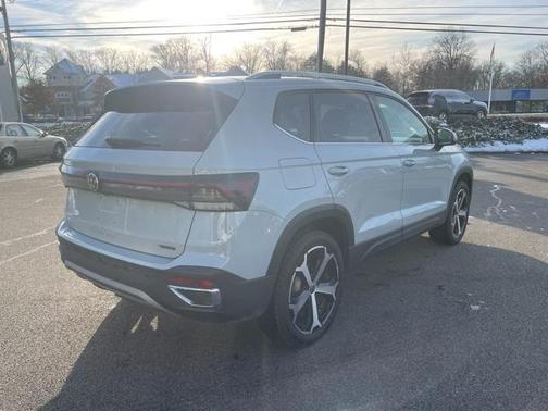 2025 Volkswagen Taos 1.5T SEL