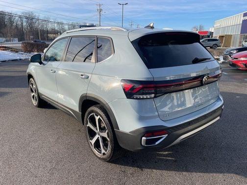 2025 Volkswagen Taos 1.5T SEL