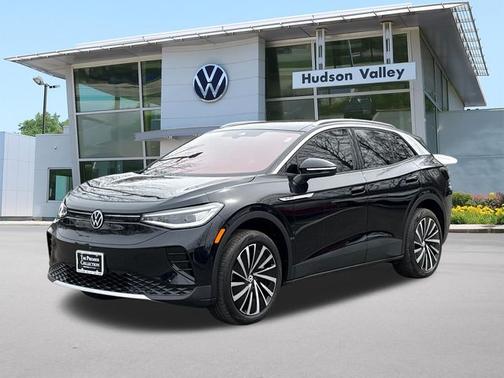 Deep Black Pearl Effect 2023 Volkswagen ID.4 Pro S Plus