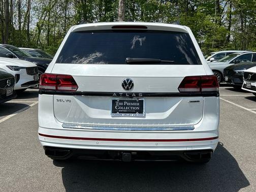 Opal White Pearl Effect 2023 Volkswagen Atlas 3.6 V6 SEL R-Line Black