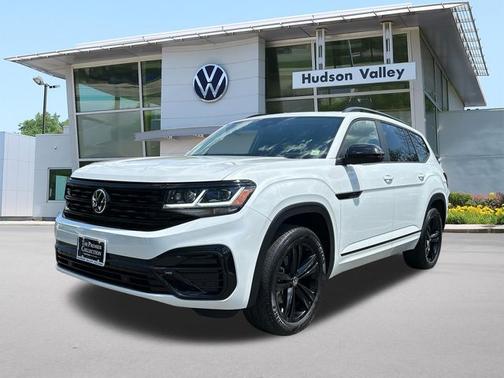 Opal White Pearl Effect 2023 Volkswagen Atlas 3.6 V6 SEL R-Line Black