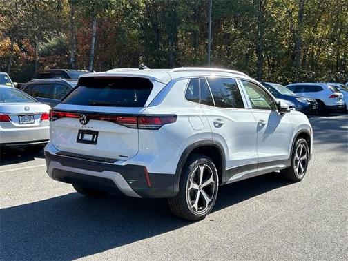 2025 Volkswagen Tiguan 2.0T SE