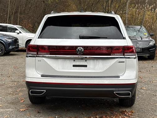 2026 Volkswagen Atlas 2.0T SE