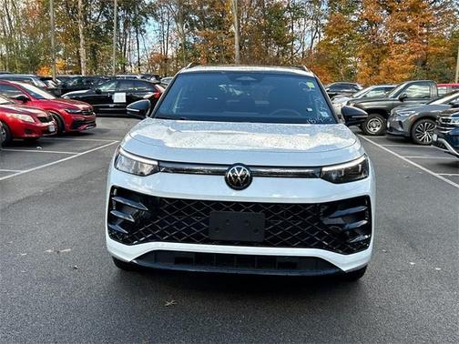 2025 Volkswagen Tiguan 2.0T SE R-Line Black
