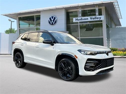 2025 Volkswagen Tiguan 2.0T SE R-Line Black