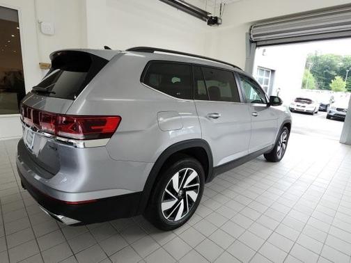 2025 Volkswagen Atlas 2.0T SE