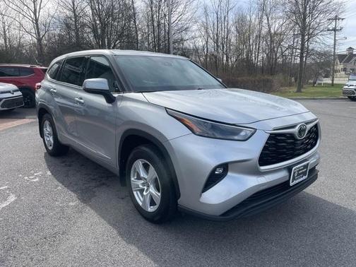 2022 Toyota Highlander LE