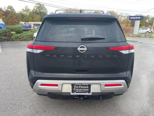 2022 Nissan Pathfinder Platinum