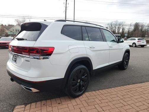 2025 Volkswagen Atlas 2.0T SE