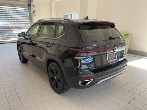 2025 Volkswagen Taos 1.5T SEL