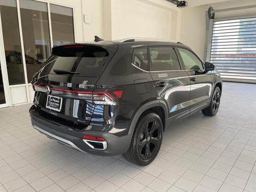 2025 Volkswagen Taos 1.5T SEL