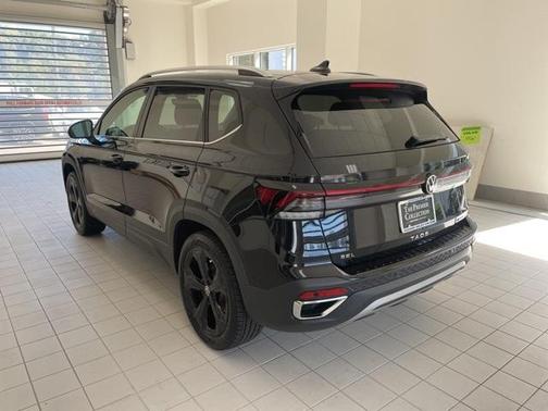2025 Volkswagen Taos 1.5T SEL