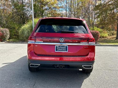 2025 Volkswagen Atlas 2.0T SE