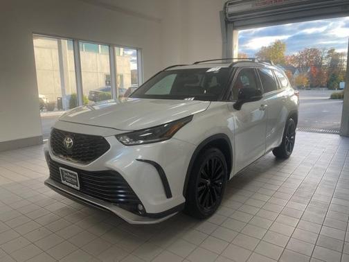 2023 Toyota Highlander XSE