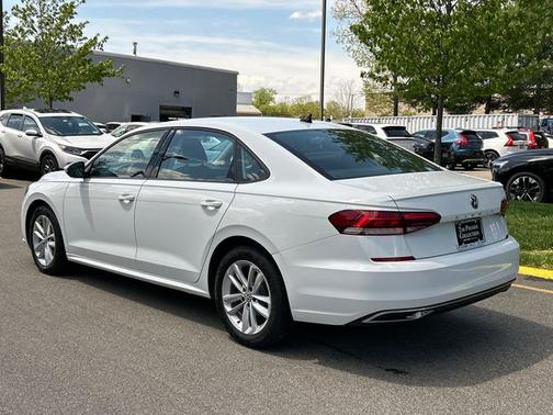 Pure White 2021 Volkswagen Passat 2.0T S