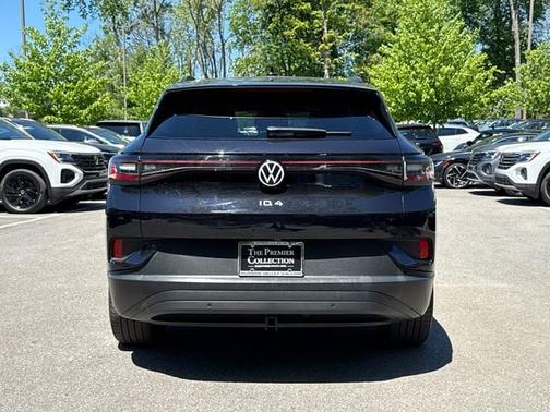 Deep Black Pearl Effect 2023 Volkswagen ID.4 Pro S
