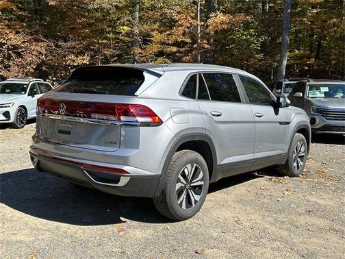 2026 Volkswagen Atlas Cross Sport 2.0T SE