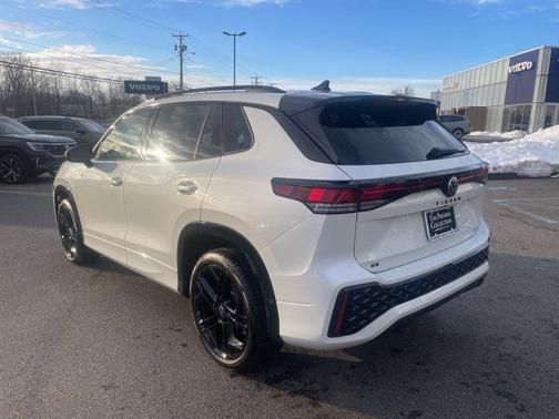 2025 Volkswagen Tiguan 2.0T SE R-Line Black