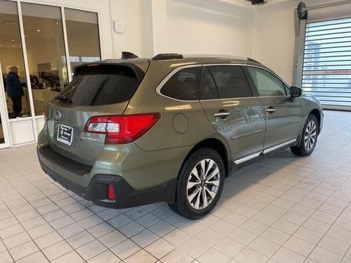 2019 Subaru Outback 2.5i Touring