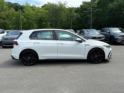Opal White Pearl Effect 2023 Volkswagen Golf GTI 2.0T SE