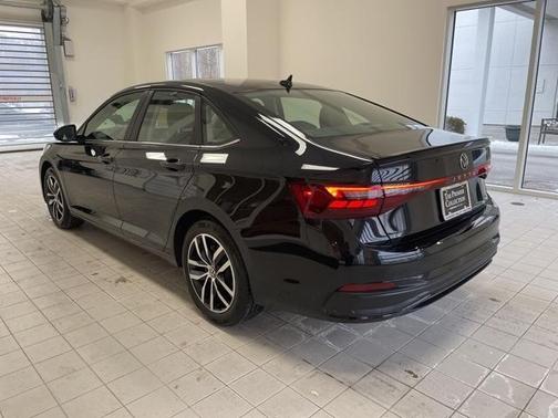 2025 Volkswagen Jetta 1.5T SE