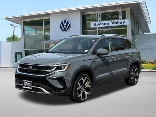 Pure Gray 2023 Volkswagen Taos 1.5T SEL