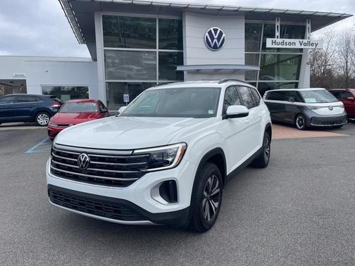 2025 Volkswagen Atlas 2.0T SE