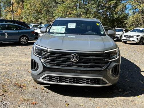 2025 Volkswagen Atlas Cross Sport 2.0T SEL