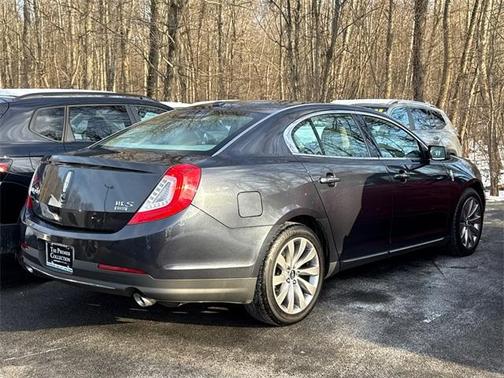 2014 Lincoln MKS Base