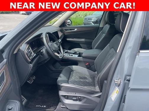 2025 Volkswagen Atlas 2.0T SEL Premium R-Line