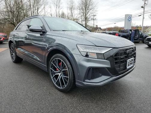 2022 Audi Q8 55 Premium Plus