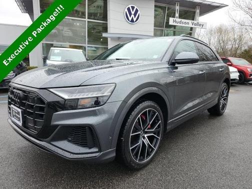 2022 Audi Q8 55 Premium Plus