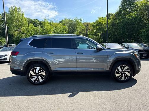 Platinum Gray Metallic 2025 Volkswagen Atlas 2.0T SEL