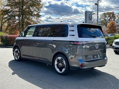 2025 Volkswagen ID. Buzz Pro S Plus