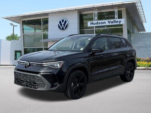 2025 Volkswagen Taos 1.5T SE Black