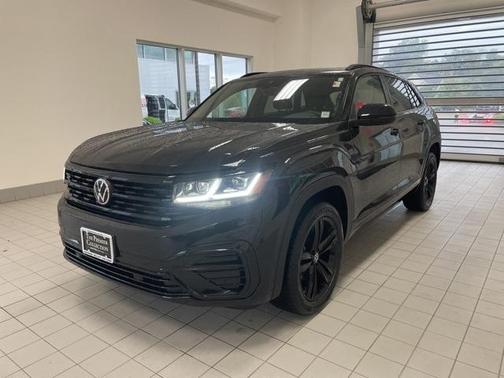 2023 Volkswagen Atlas Cross Sport 3.6 V6 SEL R-Line Black