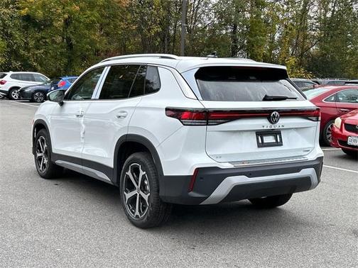 2025 Volkswagen Tiguan 2.0T SE