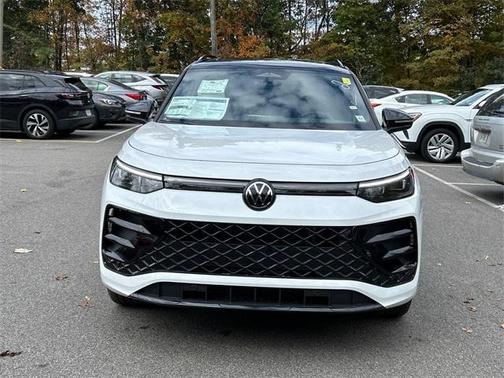 2025 Volkswagen Tiguan 2.0T SE R-Line Black