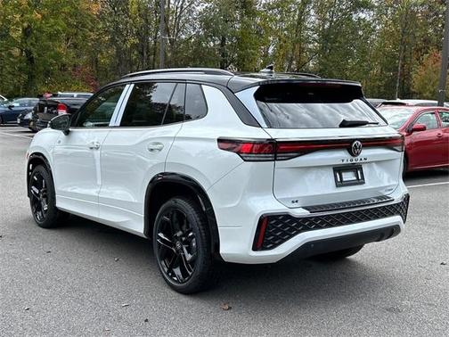 2025 Volkswagen Tiguan 2.0T SE R-Line Black